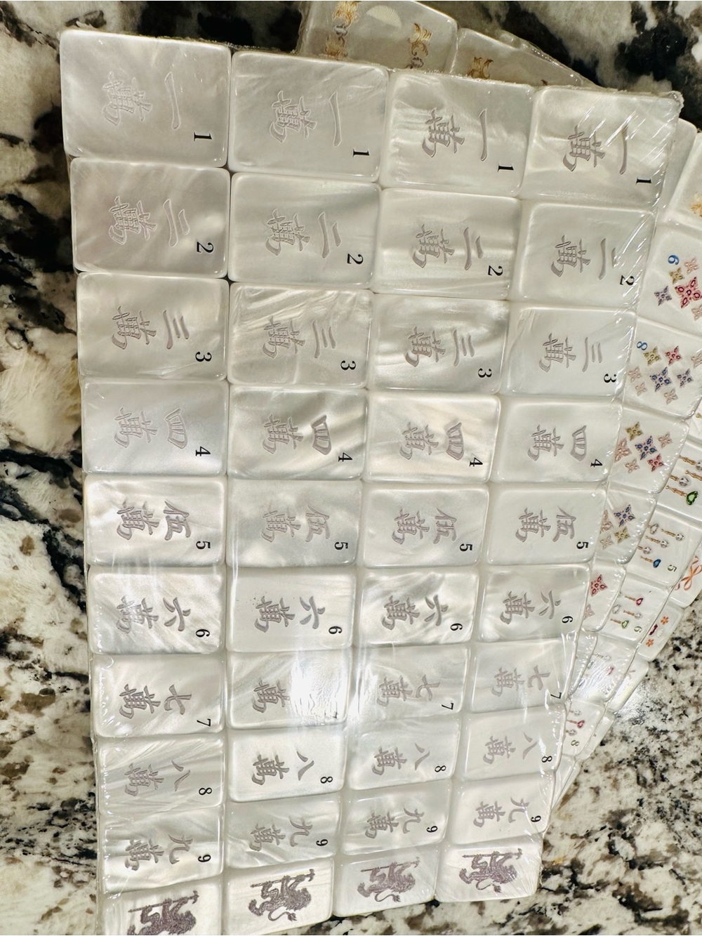 NIB Luxe, Premium, Pearlized American Mahjong Tiles Pearl Crown 160 pieces - Picture 7 of 8